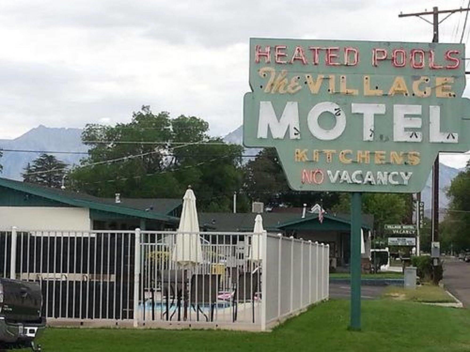 Bishop Village Motel Εξωτερικό φωτογραφία